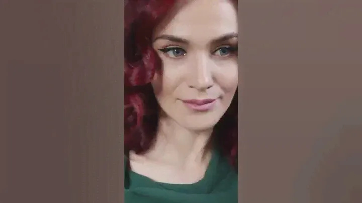 Andreea Balaban iti arata cum iti ondulezi parul cu ondulatorul BaByliss Curl Styler Luxe